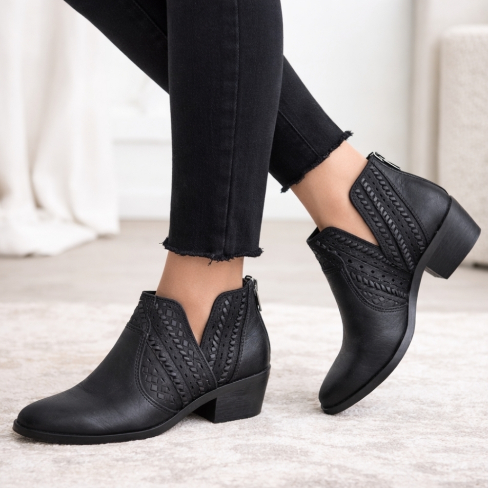 Vince Camuto Prasata Y2K Western Boho Black Suede Cut Out Ankle Boots 7.5M - Picture 16 of 16